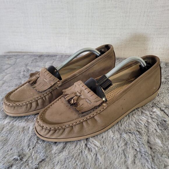 Sas Womens 9 M Softie Bone Kiltie Tassel Loafer Brown Tan Leather Original GUC - Picture 1 of 9